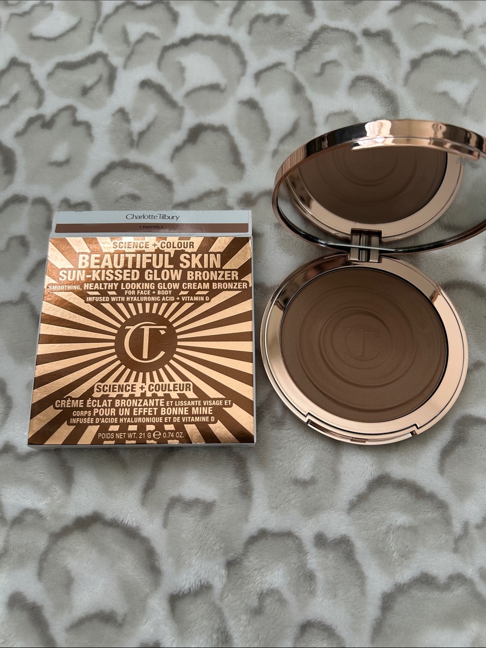 Charlotte Tilbury Beautiful Skin Sun-Kissed Glow Bronzer - Brown